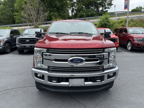 Used 2018 Ford F250 Lariat w/ Lariat Ultimate Package AWD/4WD image 3