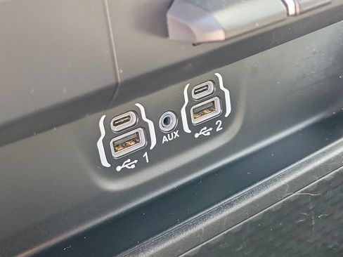 Used 2024 RAM 1500 Laramie RWD image 26