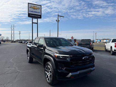 Used 2024 Chevrolet Colorado Z71 w/ Z71 Convenience Package 2 image 39