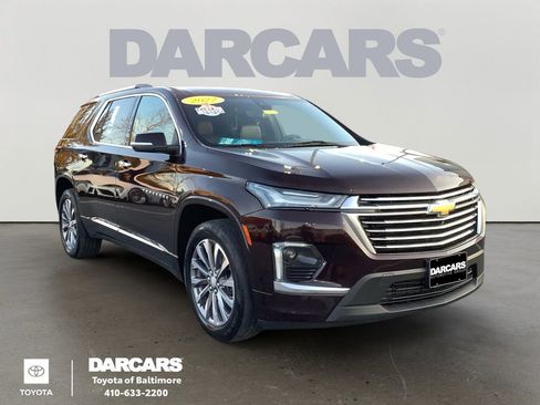Used 2022 Chevrolet Traverse Premier FWD image 1