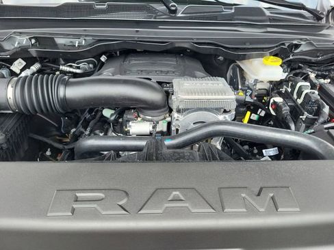 New 2026 RAM 1500 4x4 Crew Cab image 17