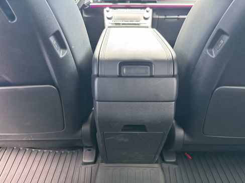 Used 2025 Hyundai Santa Fe Calligraphy AWD/4WD image 18