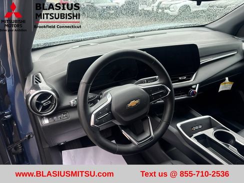Used 2025 Chevrolet Equinox LT w/ Convenience Package II AWD/4WD image 19