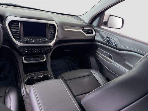 Used 2023 GMC Acadia SLT w/ Technology Package image 17