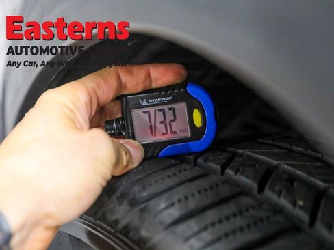 Used 2023 Toyota Highlander L image 27