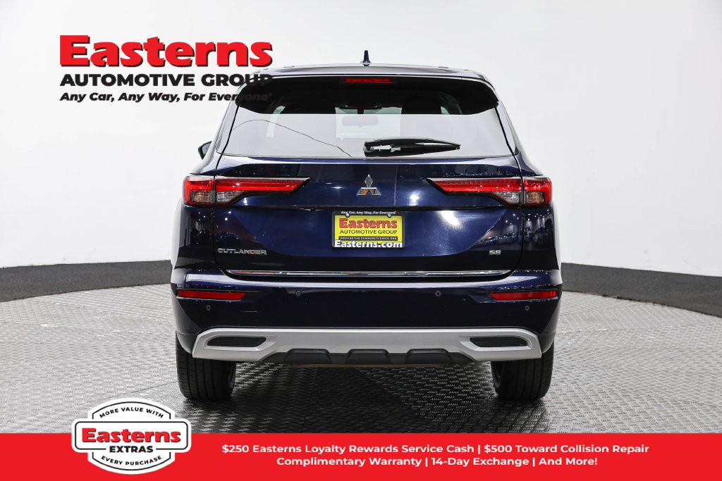 Used 2023 Mitsubishi Outlander SE AWD/4WD image 7
