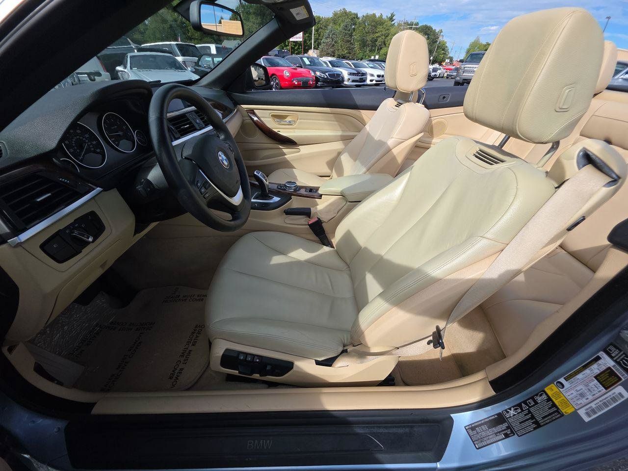 Used 2014 BMW 428i xDrive Convertible AWD/4WD image 3