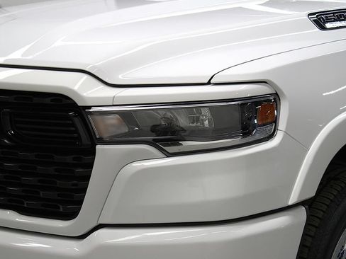 New 2026 RAM 1500 4x4 Crew Cab image 40