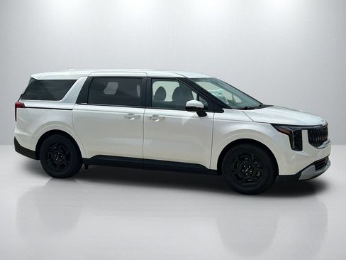 Used 2026 Kia Carnival FWD image 4