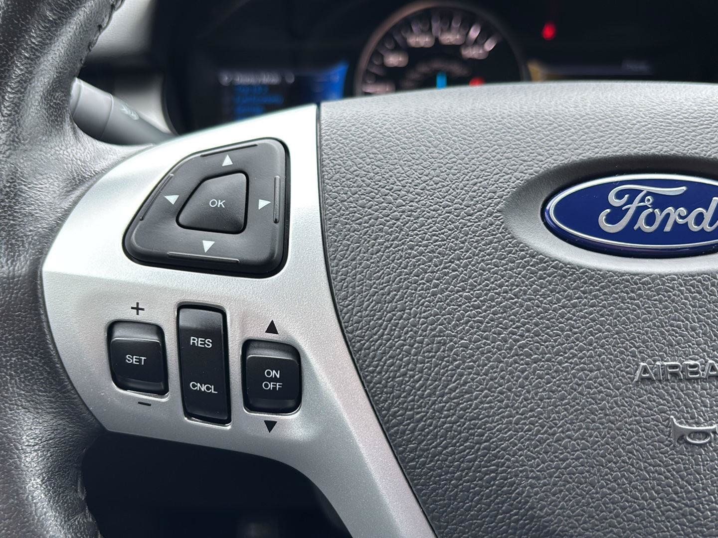 Used 2013 Ford Edge SEL FWD image 18