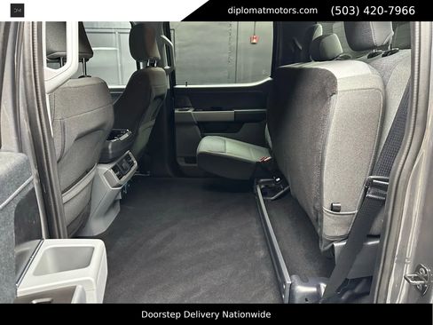 Used 2024 Ford F150 Lightning XLT image 23