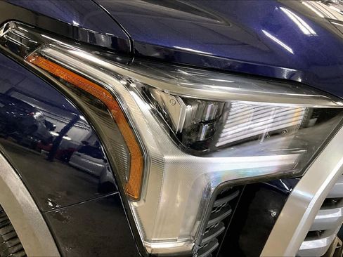 Used 2025 Toyota Tundra Limited image 28