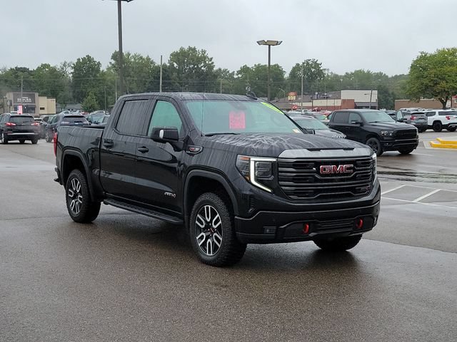 Used 2024 GMC Sierra 1500 AT4 w/ Technology Package AWD/4WD image 5