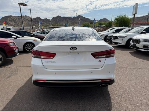 Used 2018 Kia Optima S FWD image 6
