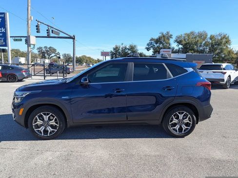 Certified 2021 Kia Seltos EX image 5