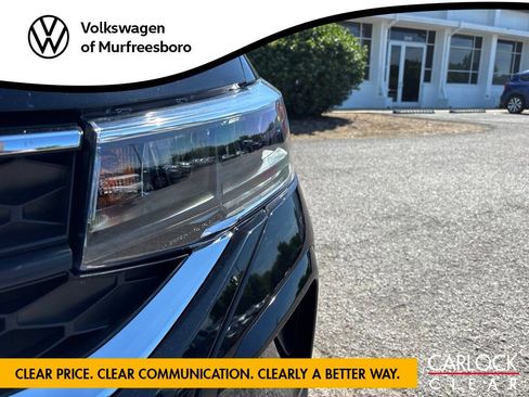 Certified 2023 Volkswagen Taos SE FWD image 12
