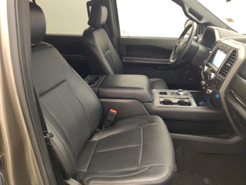 Used 2018 Ford Expedition XLT w/ Equipment Group 202A image 21