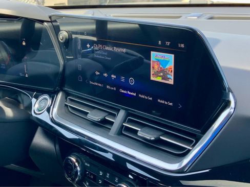 New 2026 Chevrolet Trax RS w/ Sunroof Package FWD image 39