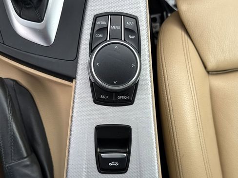Used 2018 BMW 430i xDrive Convertible AWD/4WD image 38