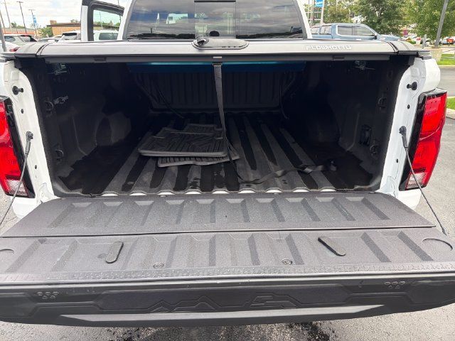 Certified 2024 Chevrolet Colorado LT w/ LT Convenience Package III AWD/4WD image 25