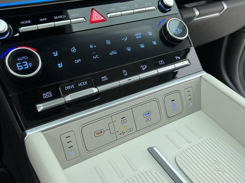 Used 2025 Hyundai Santa Fe Calligraphy image 24