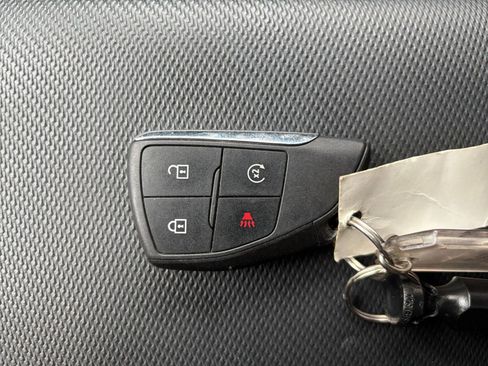 Used 2025 Chevrolet Equinox LT FWD image 25