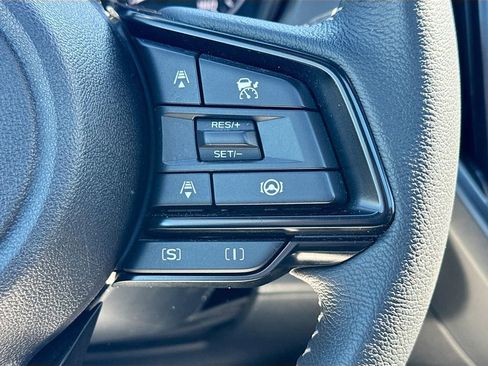 Used 2025 Subaru Forester Premium image 12