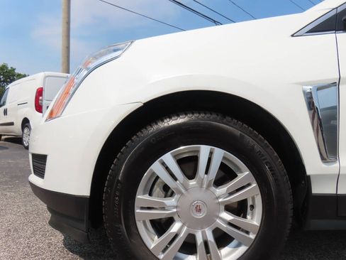 Used 2016 Cadillac SRX Luxury w/ Driver Awareness Package FWD image 31