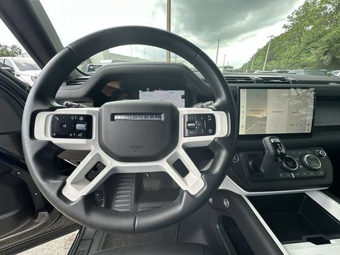 Used 2025 Land Rover Defender 110 S AWD/4WD image 11