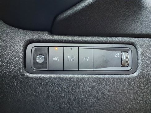 Used 2025 Chevrolet Equinox EV LT w/ Convenience Package FWD image 12