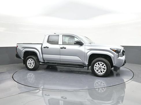 Used 2024 Toyota Tacoma SR RWD image 16