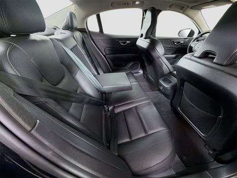 Used 2024 Volvo S60 B5 Plus image 30