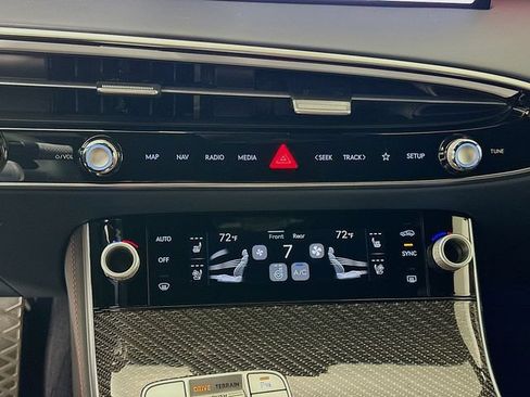 New 2027 Genesis GV70 3.5T Prestige AWD/4WD image 14