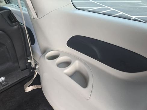 Used 2024 Chrysler Pacifica Touring-L image 56