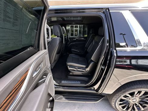 Certified 2024 Cadillac Escalade ESV Premium Luxury RWD image 30