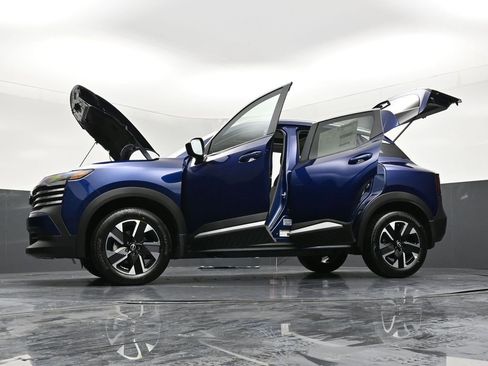 New 2026 Nissan Kicks SV w/ SV Premium Package AWD/4WD image 36