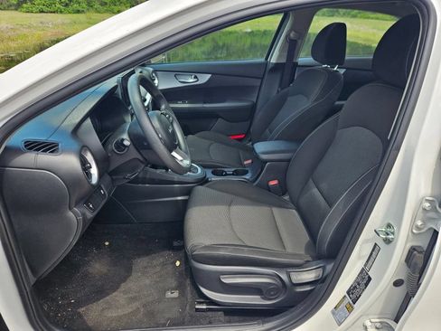 Used 2024 Kia Forte LXS FWD image 15