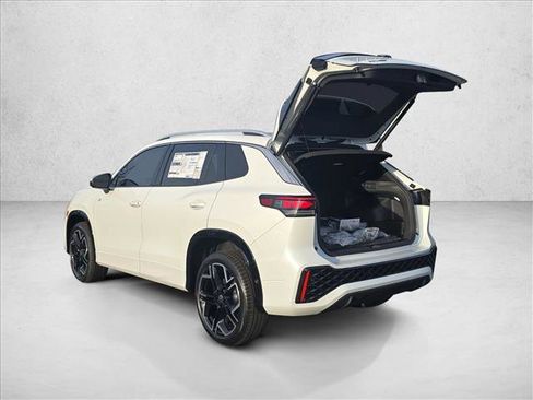 New 2026 Volkswagen Tiguan SEL R-Line image 3