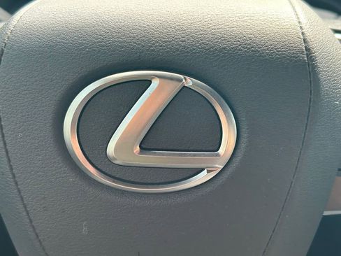 Used 2024 Lexus GX 550 w/ Accessory Package (2T) AWD/4WD image 46