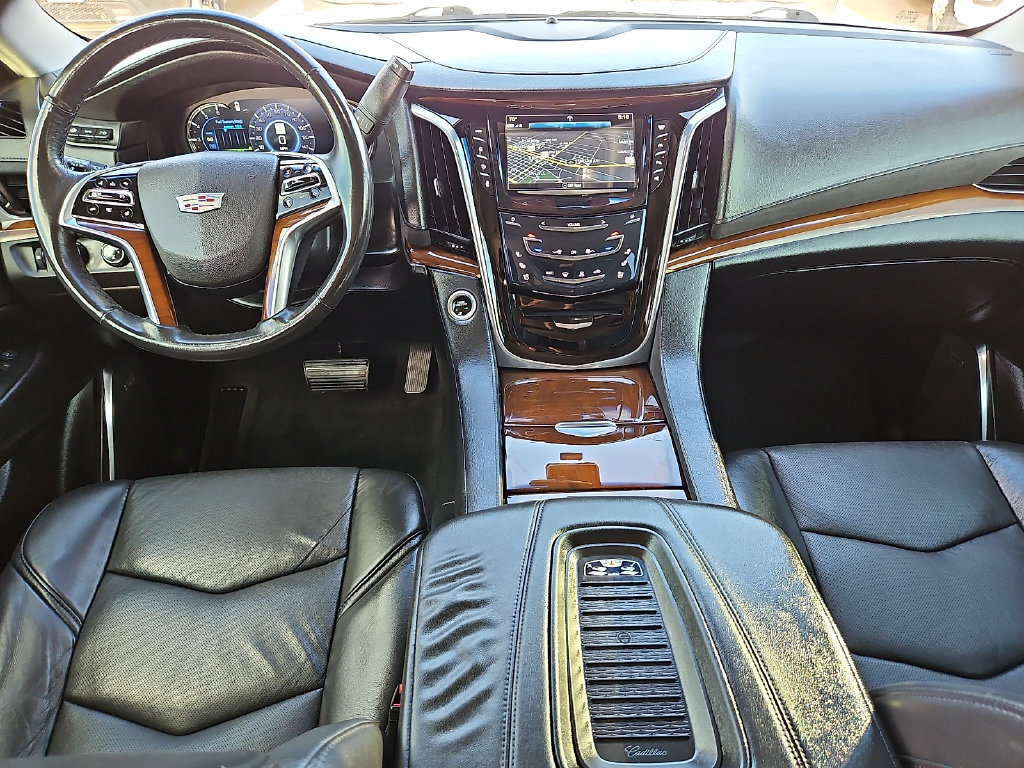 Used 2018 Cadillac Escalade ESV Premium Luxury AWD/4WD image 15