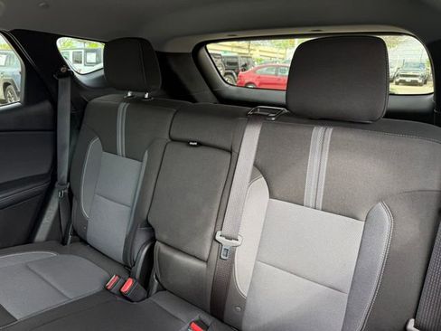Used 2025 Chevrolet Blazer LT AWD/4WD image 30