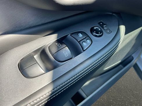 Used 2024 Nissan Murano SV w/ SV Midnight Edition Package AWD/4WD image 21