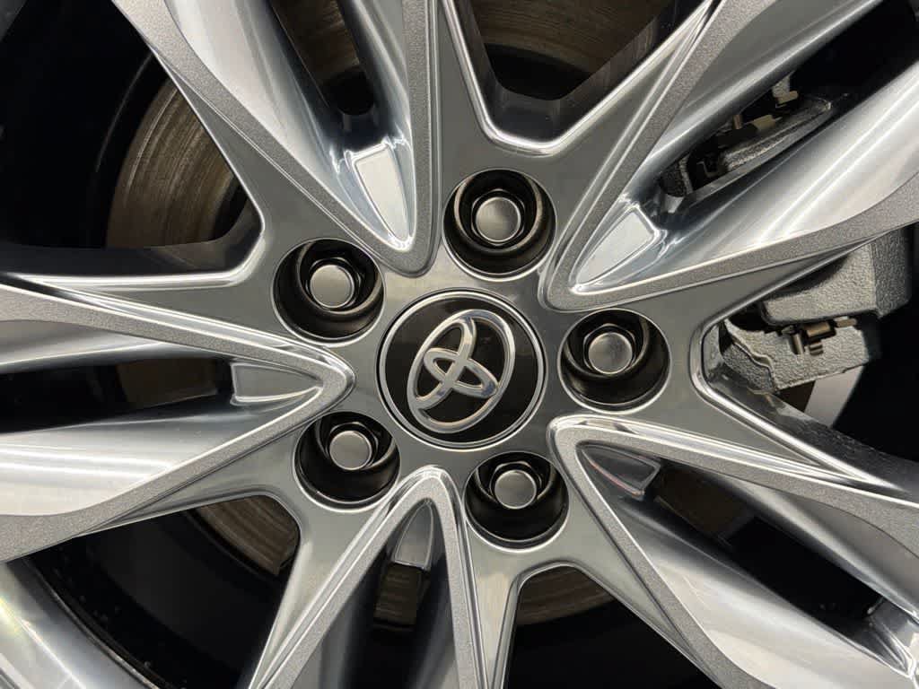 Certified 2026 Toyota Sienna Limited FWD image 17