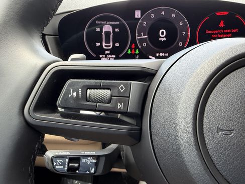 Certified 2025 Porsche Cayenne Coupe AWD/4WD image 35