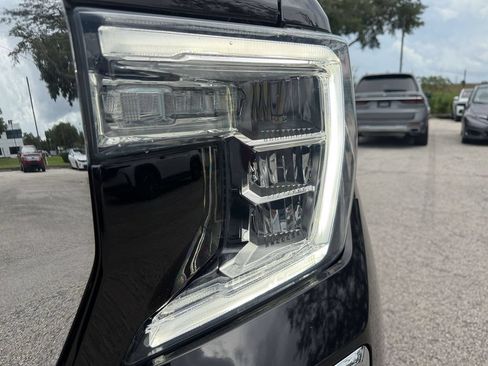 Used 2021 GMC Sierra 1500 Denali w/ Denali Ultimate Package AWD/4WD image 9