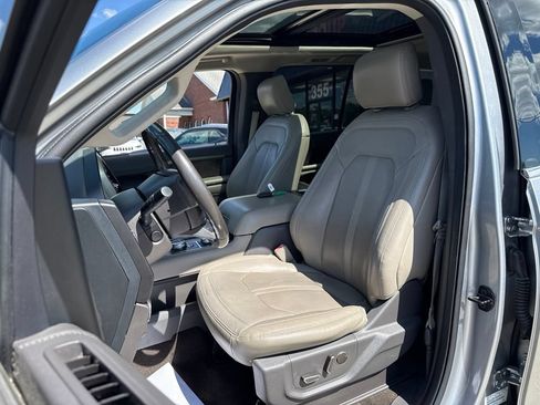 Used 2020 Ford Expedition Limited w/ Equipment Group 302A AWD/4WD image 2
