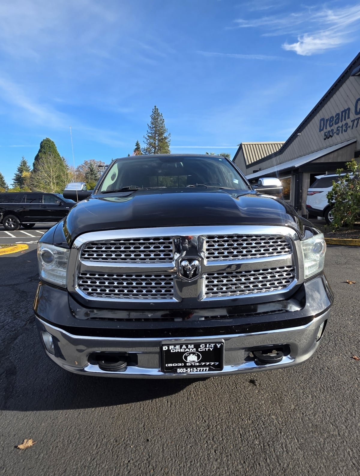 Used 2014 RAM 1500 Laramie AWD/4WD image 9