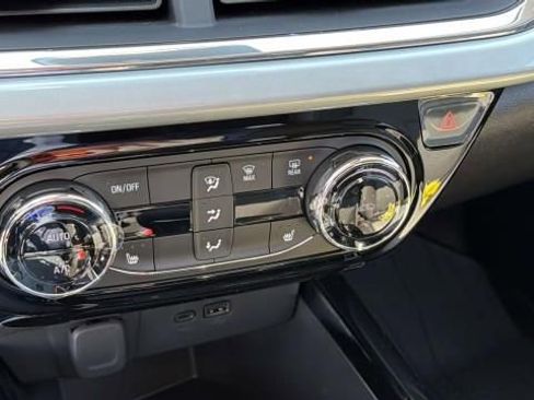 New 2026 Chevrolet Trax LT w/ LT Convenience Package FWD image 20