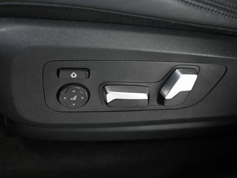 Used 2022 BMW X5 xDrive40i w/ Parking Assistance Package image 27