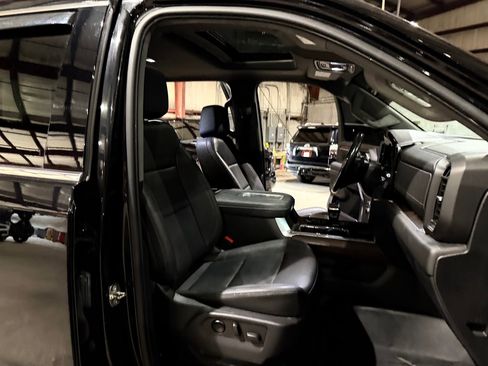 Used 2022 GMC Sierra 1500 SLT w/ SLT Convenience Package image 28